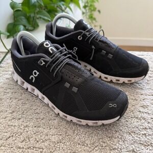 ON Running Cloud 5 Women 9 Black SNEAKERS Athletic Shoes